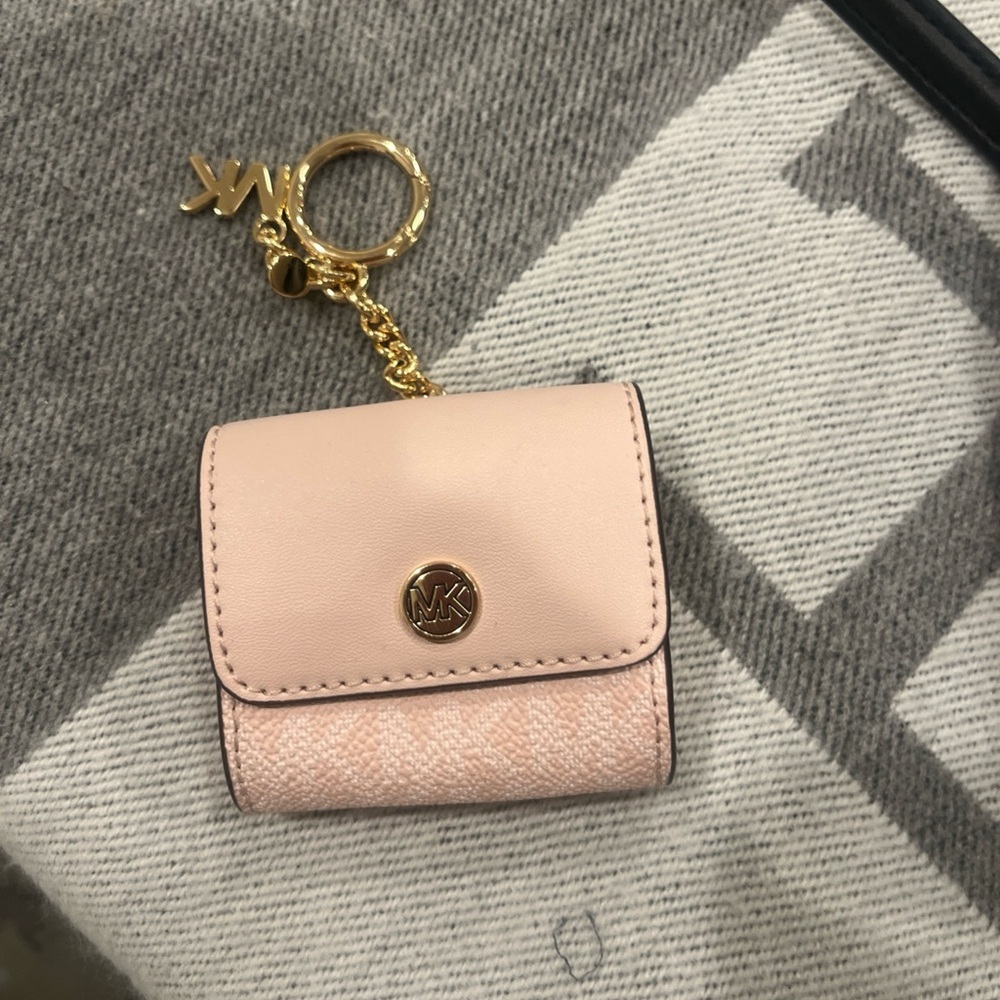 MICHAEL Michael Kors Pink Keychain Wallet